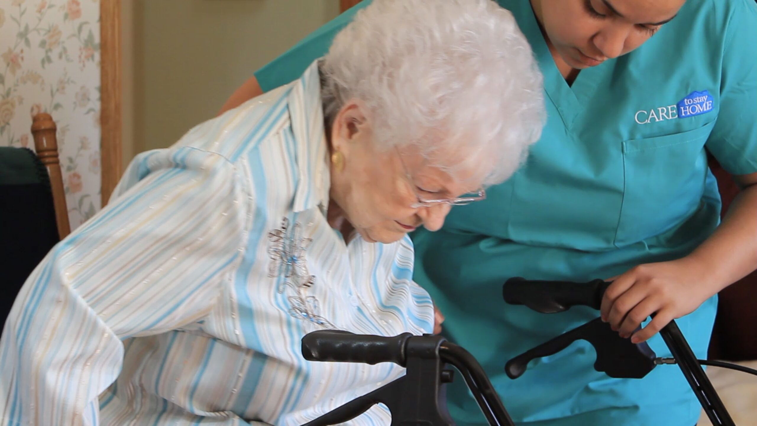 Caregiver providing in-home senior care and help at home for an older adult in Spokane WA