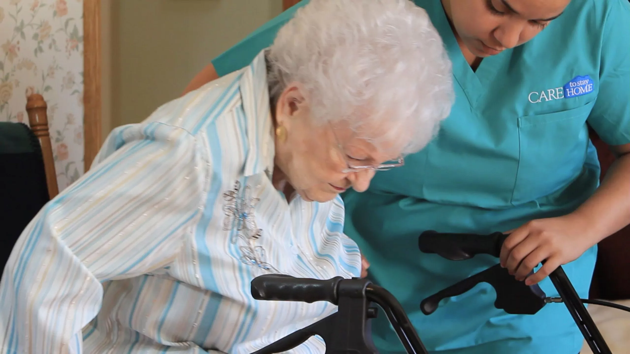 Caregiver providing in-home senior care and help at home for an older adult in Spokane WA